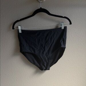 Albion Fit High waisted swim bottoms in black 🖤